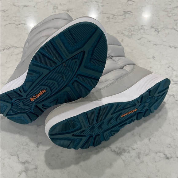 Columbia Light Gray Winter Boots - Picture 5 of 5